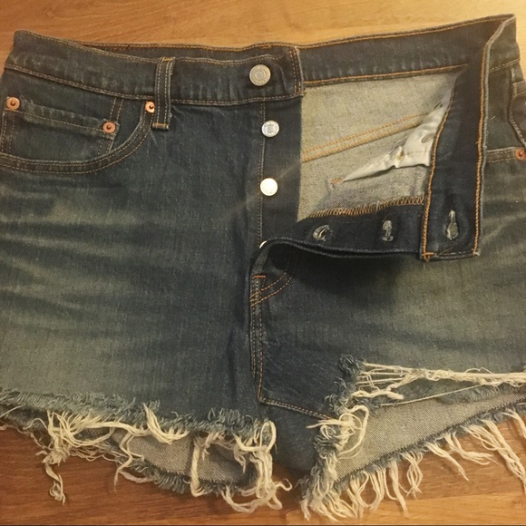 Levi’s > 501 denim shorts - Picture 4 of 6